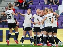 皇马崩盘？3天丢2冠+仓促解雇阿隆索！名宿批老佛爷：问题在球员