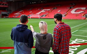 表情严肃！杨鸣回应遭江苏大逆转：球员没能站出来，大家畏手畏脚